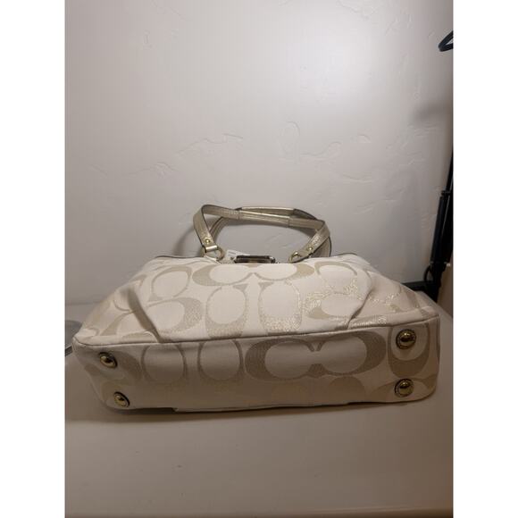 NWT Coach F20583 Soho Signature Metallic Carryall B4 Gold Tote Y2K Style - Picture 9 of 16